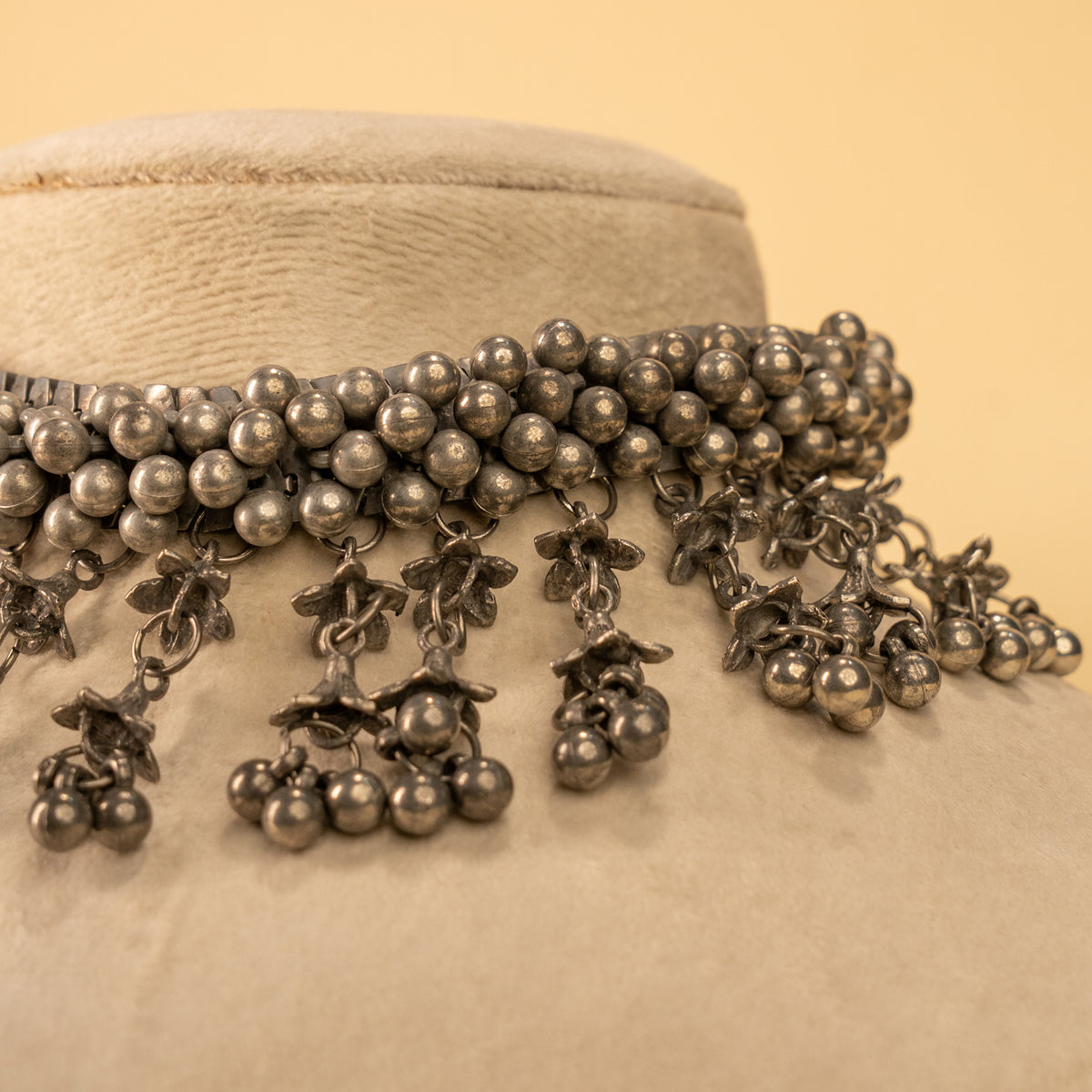 AYRA BLACK POLISH RAW AND RUSTIC FINISH CHOKER CH494