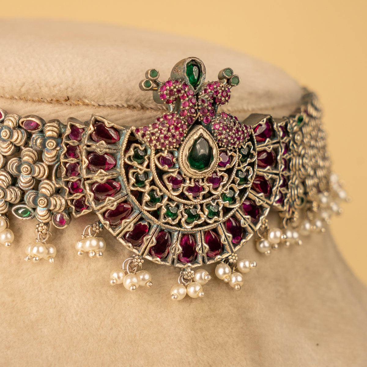 LEAH PREMIUM KEMP STONE HANDMADE RAW FIRE FINISH CHOKER WITH EARRINGS CH128