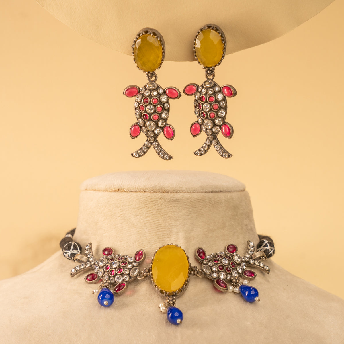 KYA FAUX SILVER SEMI ANTIQUE HANDMADE CHOKER WITH EARRINGS CH426