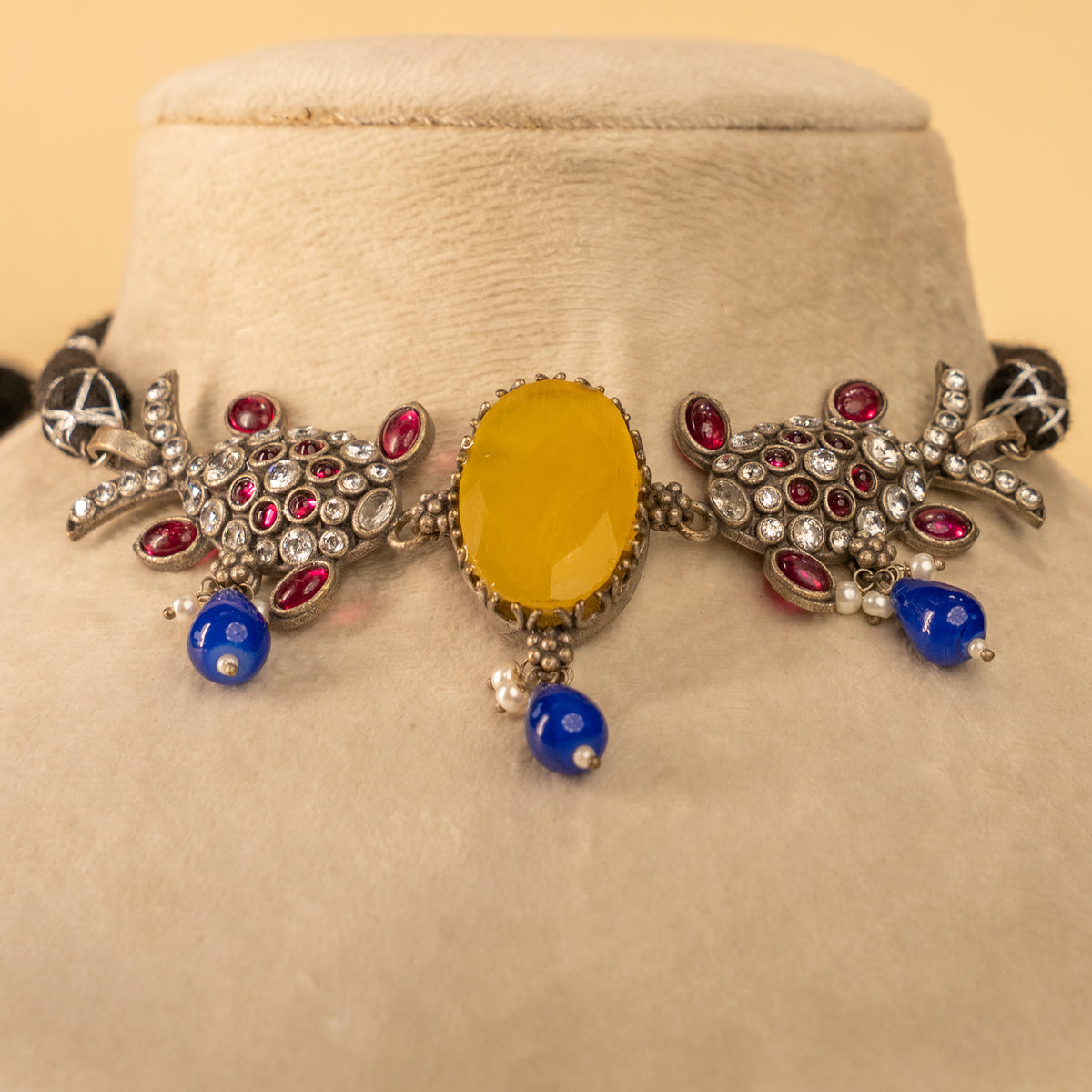 KYA FAUX SILVER SEMI ANTIQUE HANDMADE CHOKER WITH EARRINGS CH426