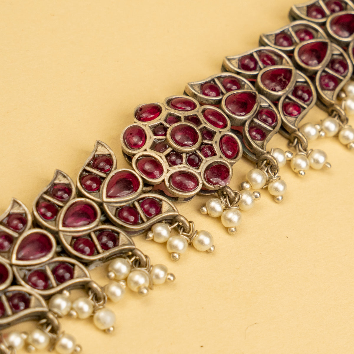 SANDI BIJOUX PREMIUM AND EXCLUSIVE HANDMADE CHOKER WITH EARRINGS CH131