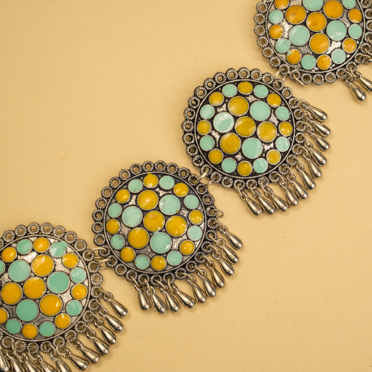 SCOTTIE ENAMEL RAW AND RUSTIC CHOKER WITH EARRING CH518