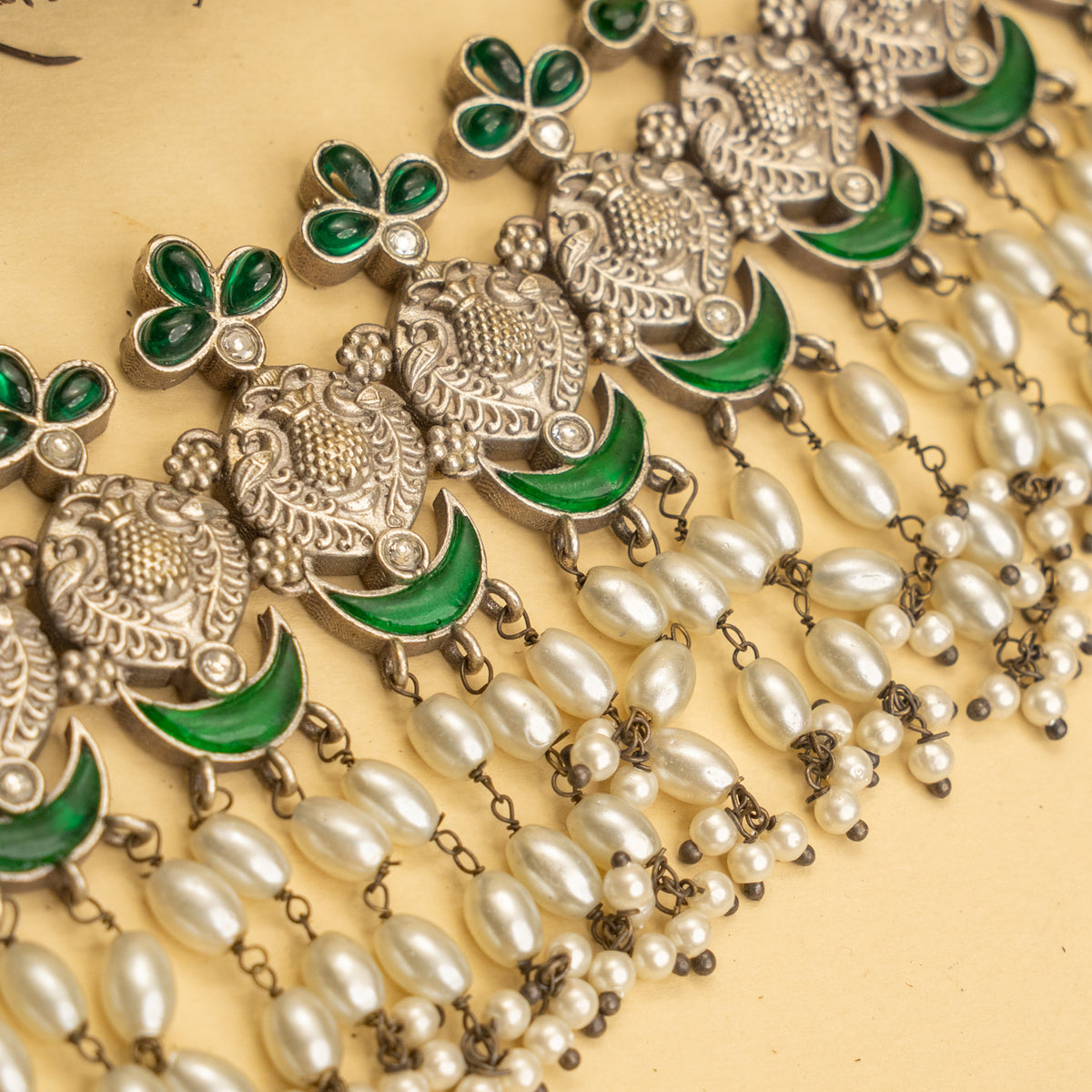 VIOLET SEMI HANDMADE BIJOUX PREMIUM  RUSTIC FINISH CHOKER WITH EARRING CH517