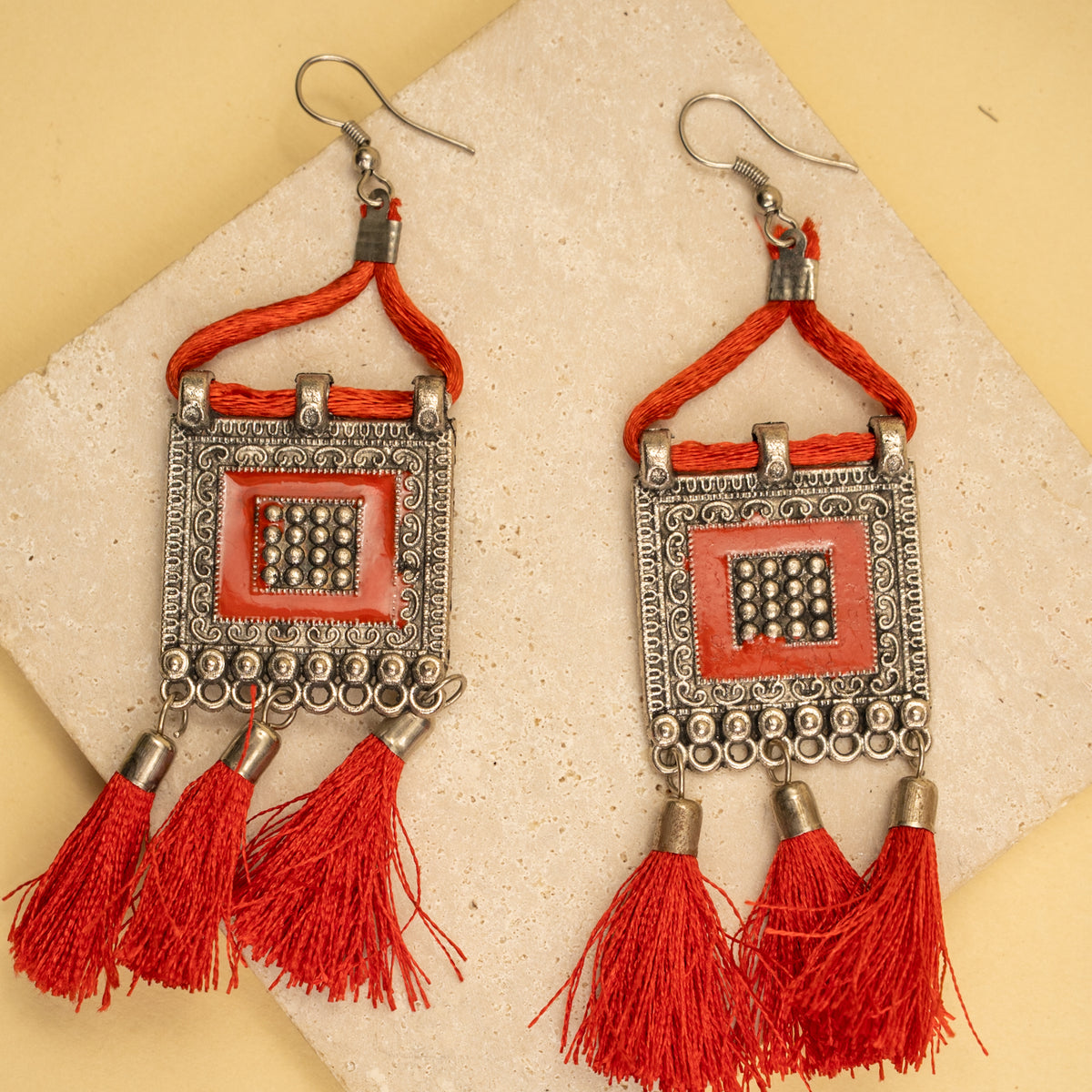 WILLOW AFGHANI THREAD WORK CHOKER WITH EARRINGS CH470