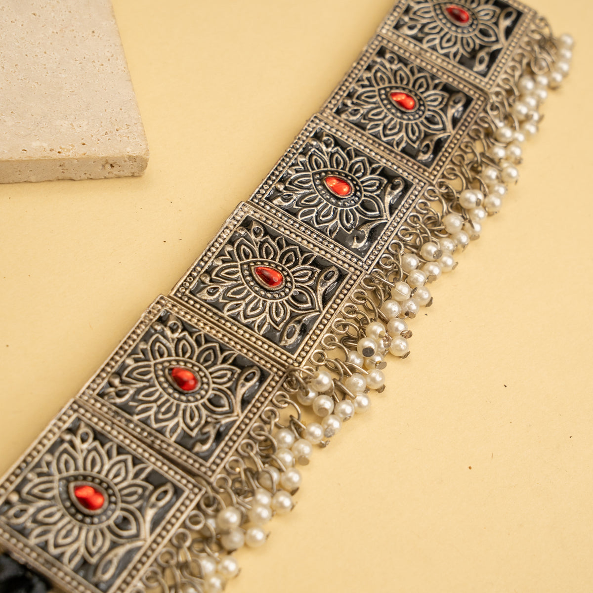 ISABELLA RAW AND RUSTIC BLACK POLISH CHOKER WITH EARRINGS CH473