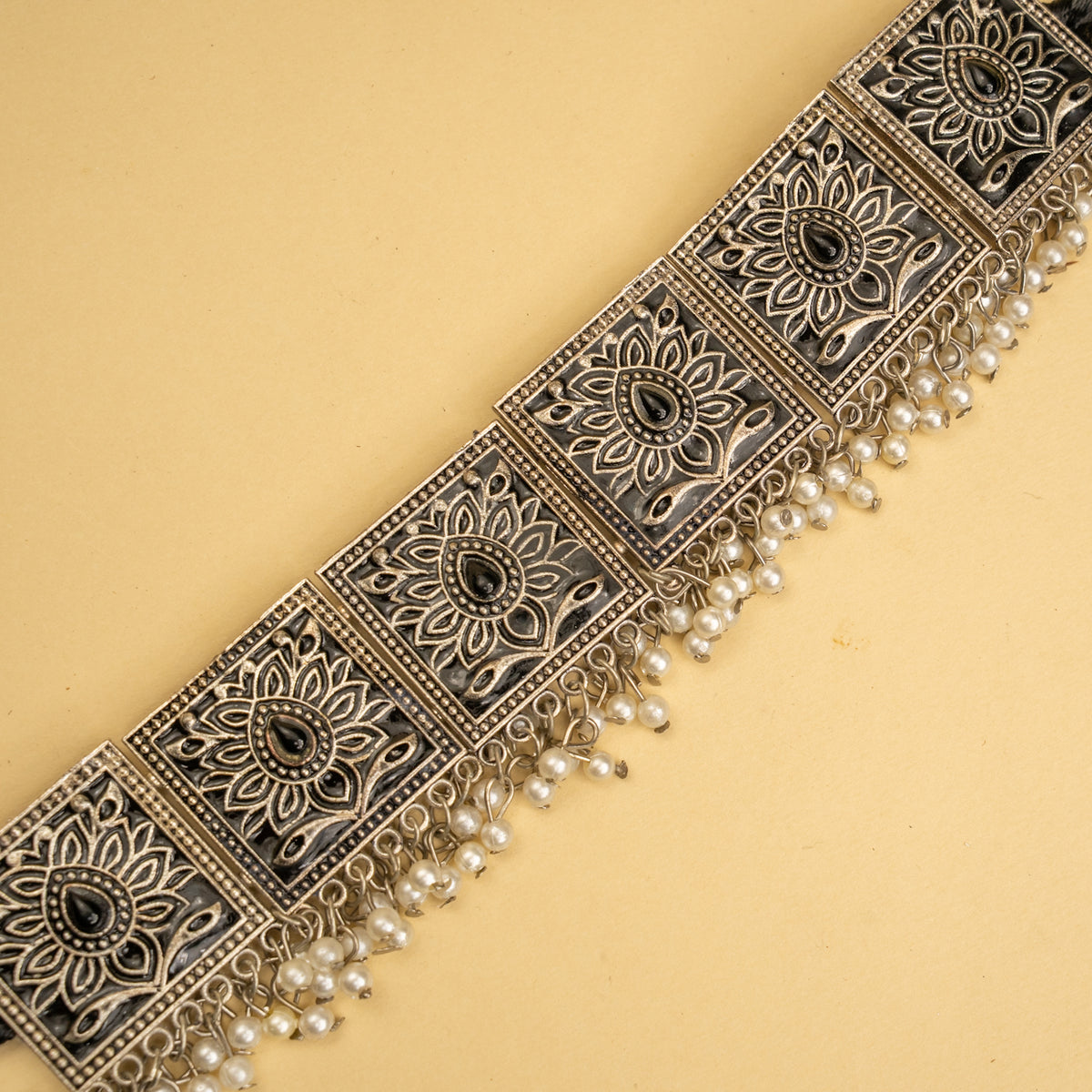 ISABELLA RAW AND RUSTIC BLACK POLISH CHOKER WITH EARRINGS CH473