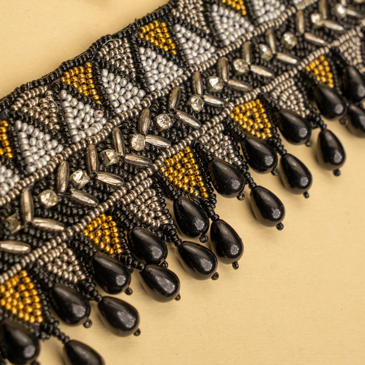 AMELIA FABRIC AND BEADS PERFECT FOR HALDI SHELL AFGHANI CHOKER WITH EARRINGS CH471