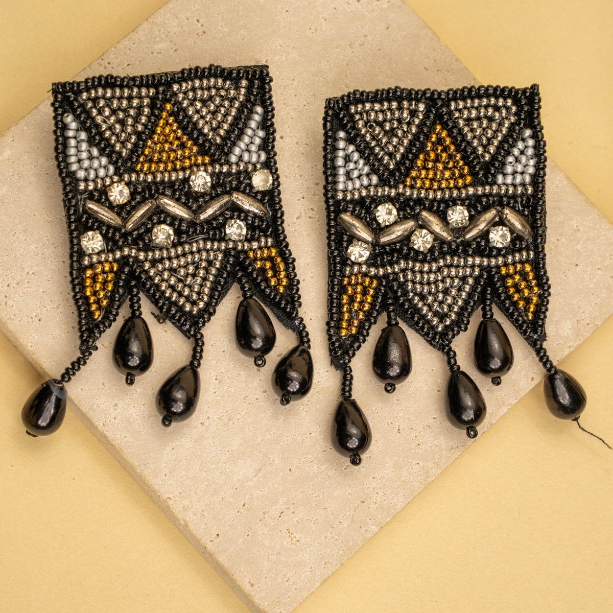 AMELIA FABRIC AND BEADS PERFECT FOR HALDI SHELL AFGHANI CHOKER WITH EARRINGS CH471