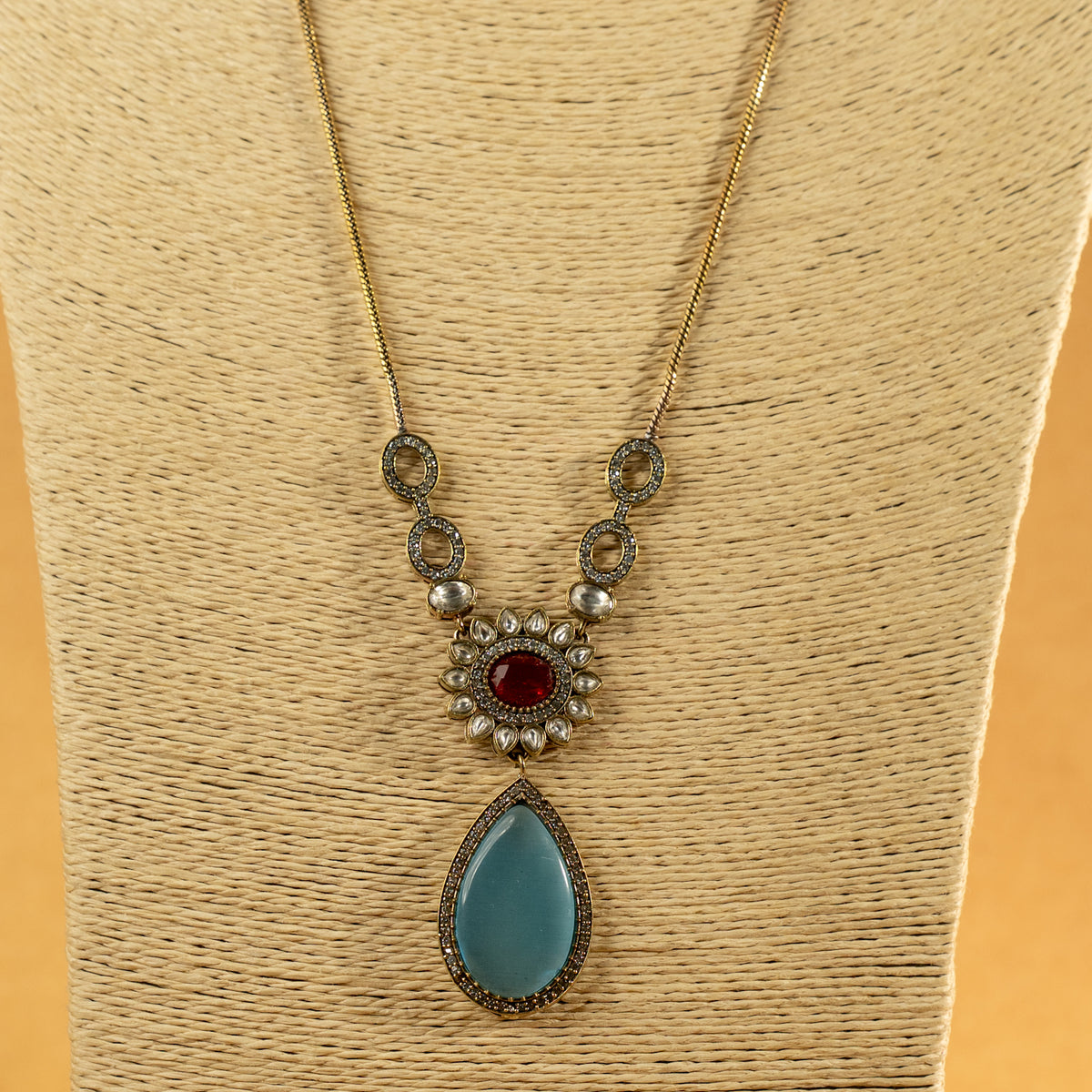 MITTARA SEMI HANDMADE MONALISA STONES NECKPIECE/NECKLACE EARRINGS NL317