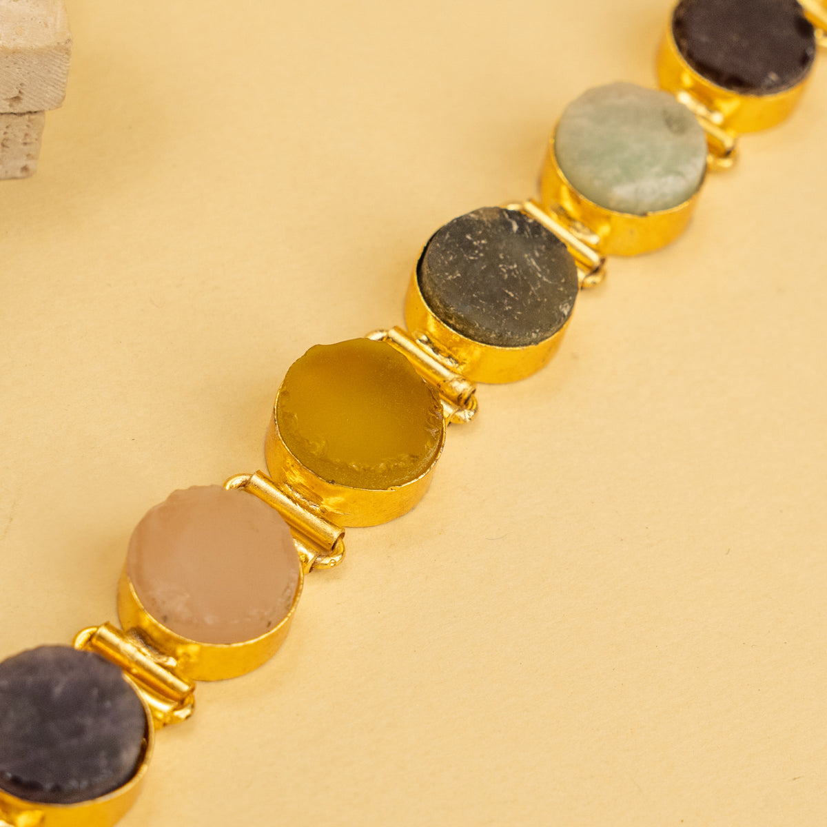 AZARI BIJOUX RAW STONE GOLD TONED HANDMADE CHOKER WITH EARRINGS CH427