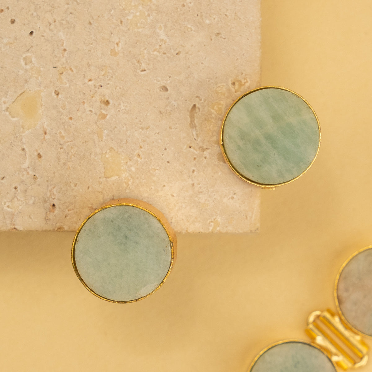 AZARI BIJOUX RAW STONE GOLD TONED HANDMADE CHOKER WITH EARRINGS CH427