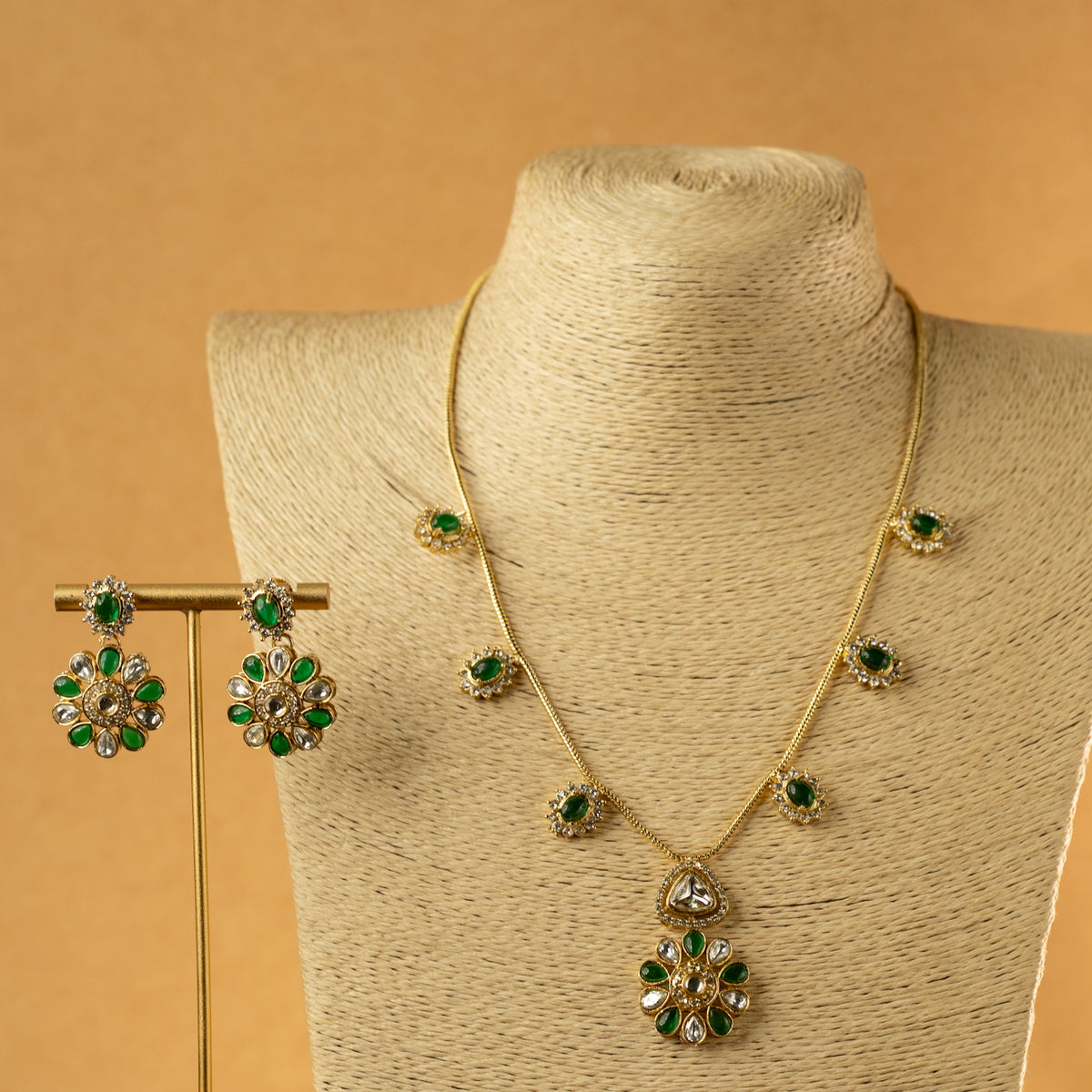 VRITHUNYA SEMI HANDMADE MONALISA AND AD STONES STONES NECKPIECE/NECKLACE EARRINGS NL318