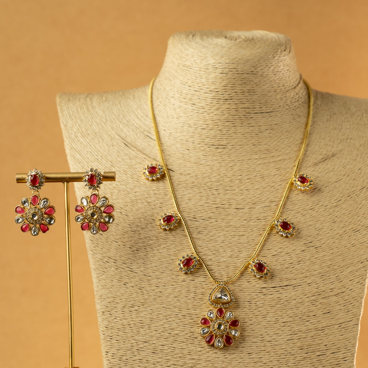 VRITHUNYA SEMI HANDMADE MONALISA AND AD STONES STONES NECKPIECE/NECKLACE EARRINGS NL318