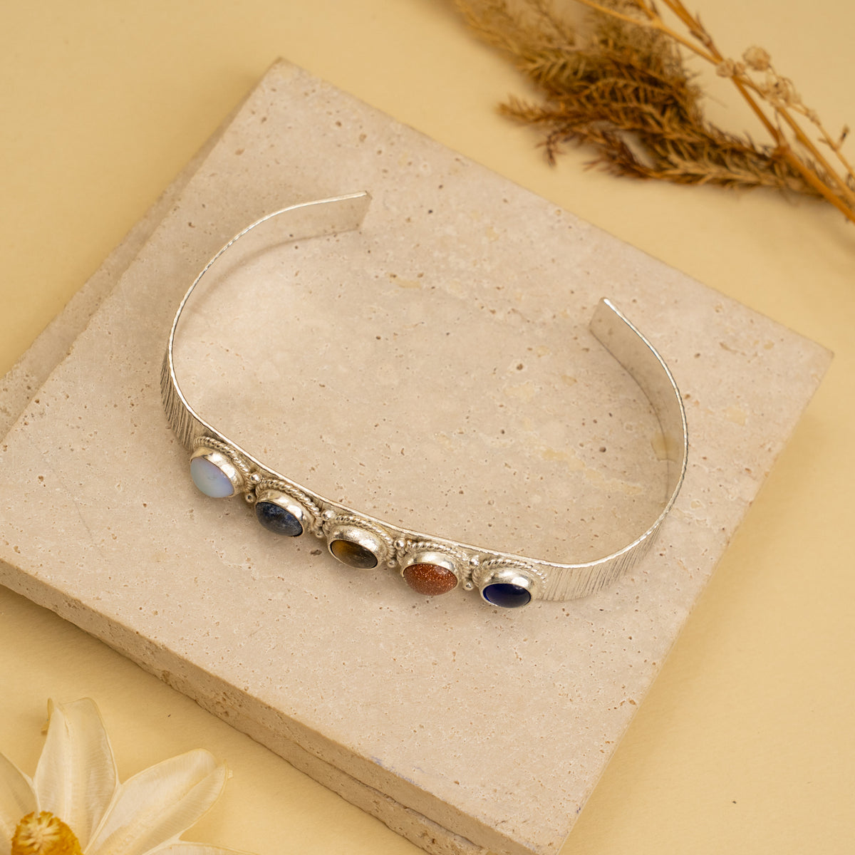 NIRALYA UNFORMED PREMIUM HAND HAMMERED AND HANDMADE STONE BANGLE CUFF BR11