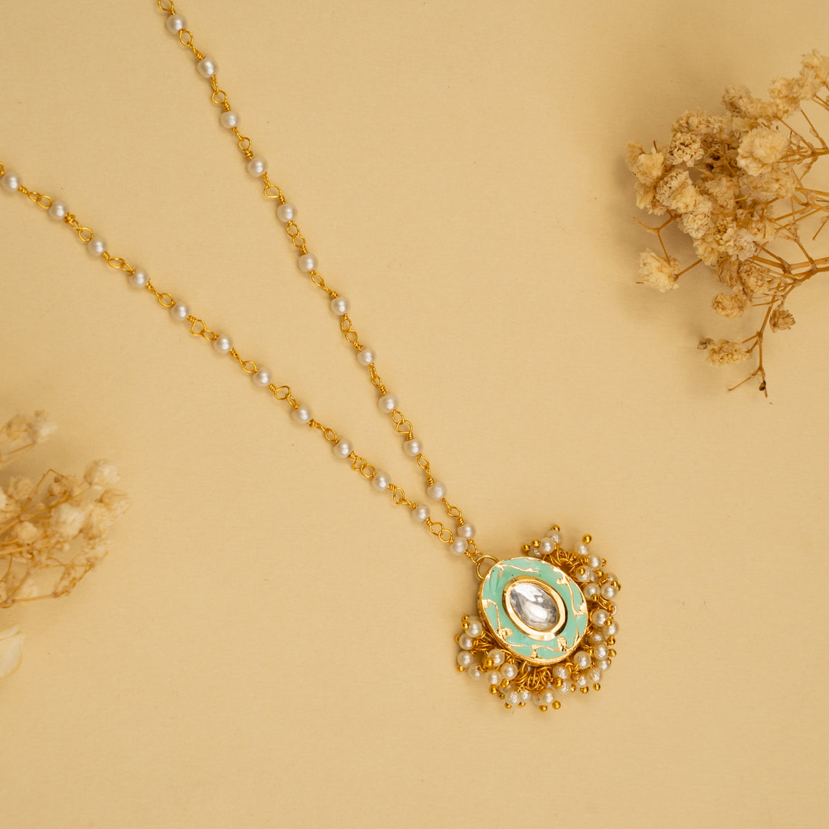 LISA HANDMADE KUNDAN POLKI AND MULTINMATERIAL CHAIN WITH PENDANT NECKLACE CH138