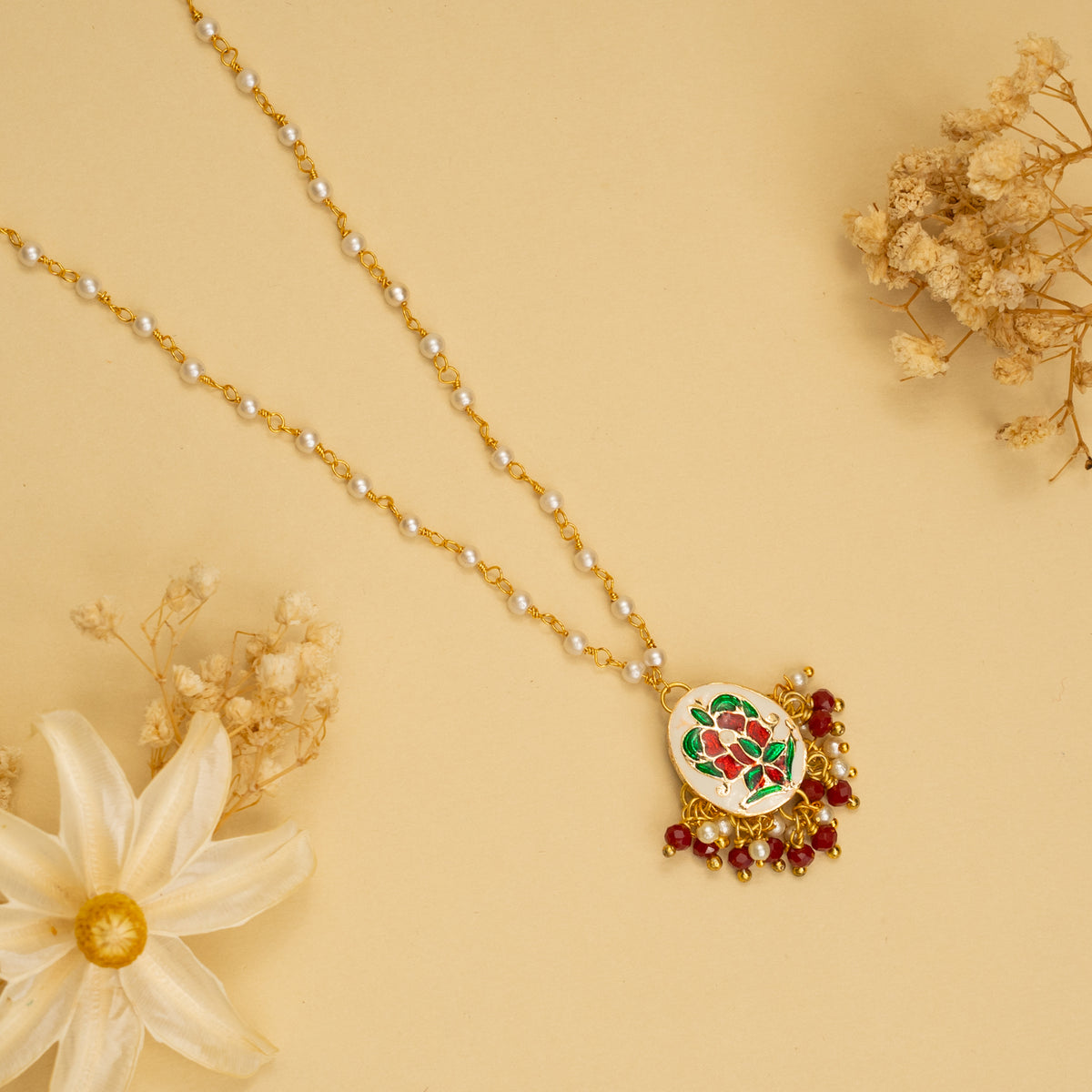 LISA HANDMADE KUNDAN POLKI AND MULTINMATERIAL CHAIN WITH PENDANT NECKLACE CH138