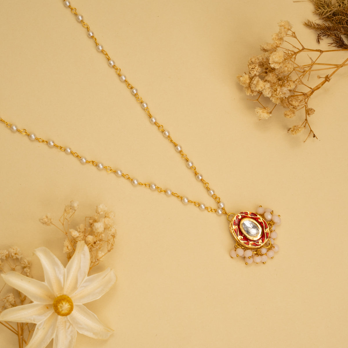 LISA HANDMADE KUNDAN POLKI AND MULTINMATERIAL CHAIN WITH PENDANT NECKLACE CH138