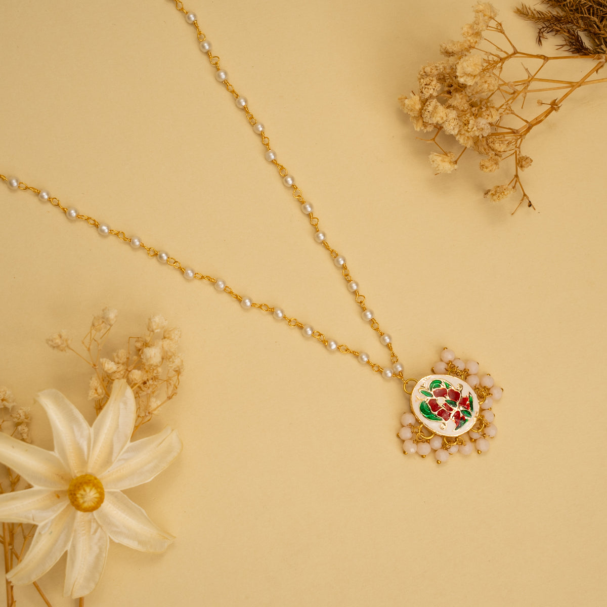 LISA HANDMADE KUNDAN POLKI AND MULTINMATERIAL CHAIN WITH PENDANT NECKLACE CH138