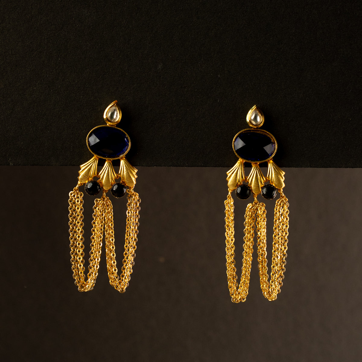 BORA GOLDTONED ANTIQUE EARRINGS ER269