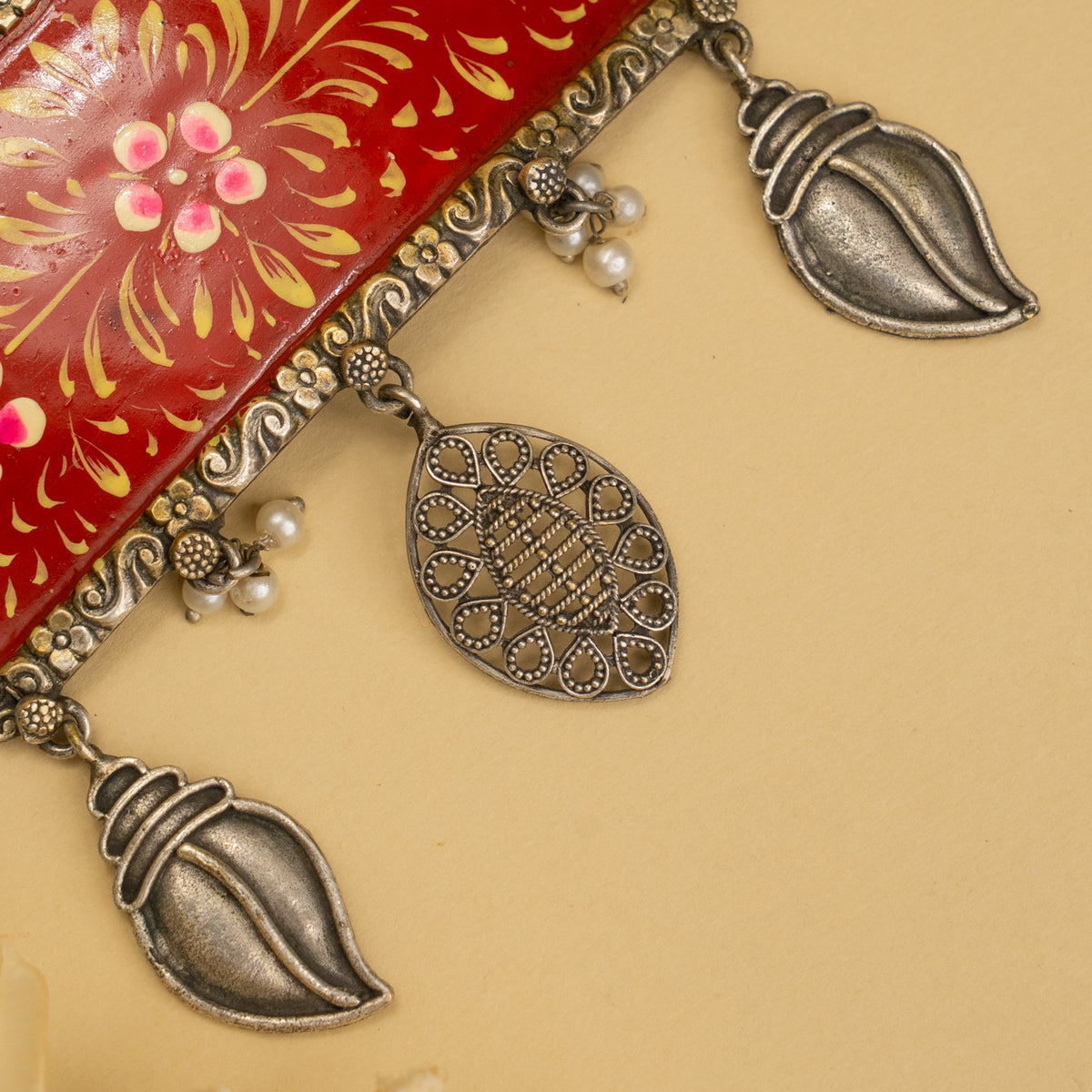 ELODIE HAND PAINTED RAW AND RUSTIC ANTIQUE CHOKER CH461