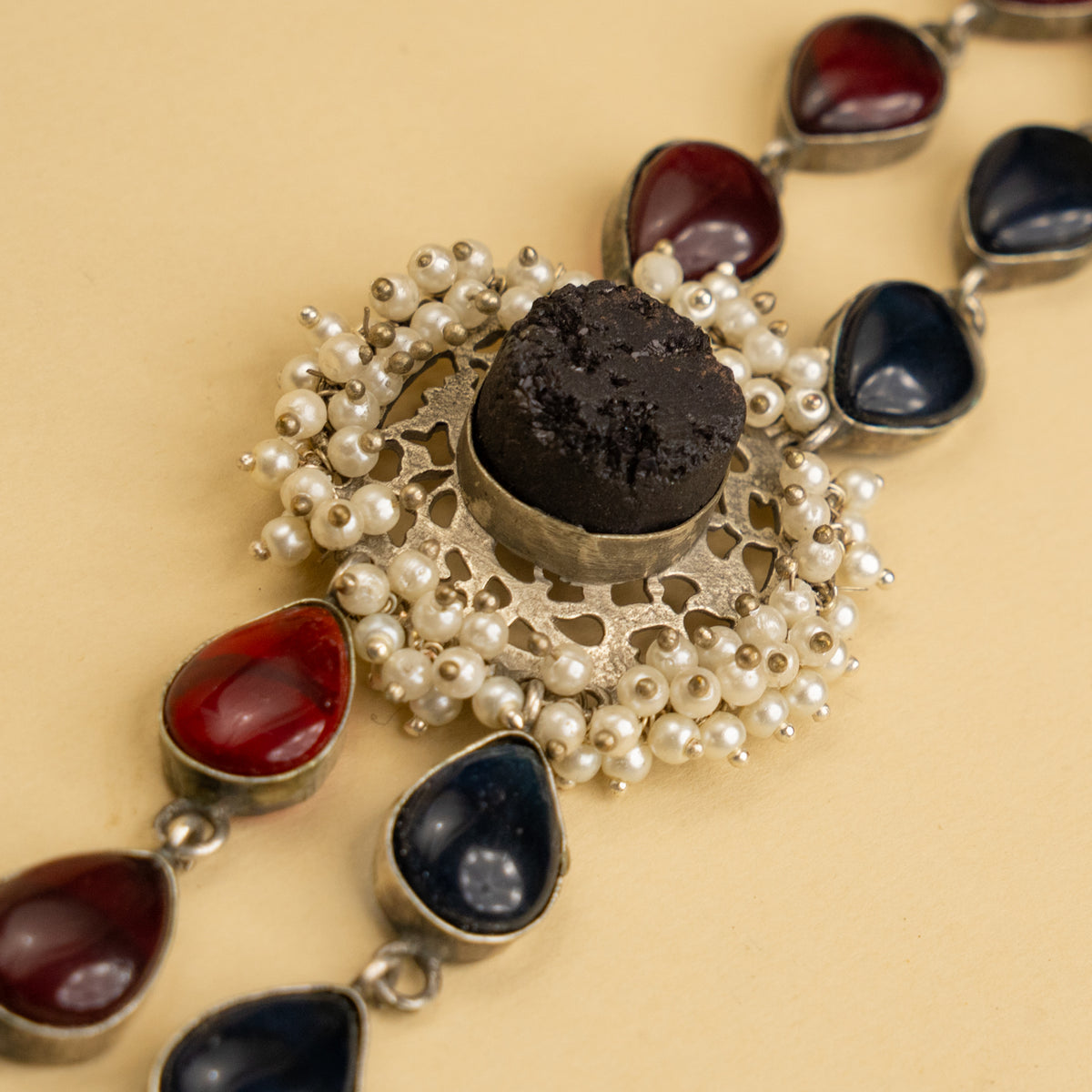 ANIKA BIJOUX PREMIUM AND EXCLUSIVE  HANDMADE CHOKER WITH EARRINGS CH143