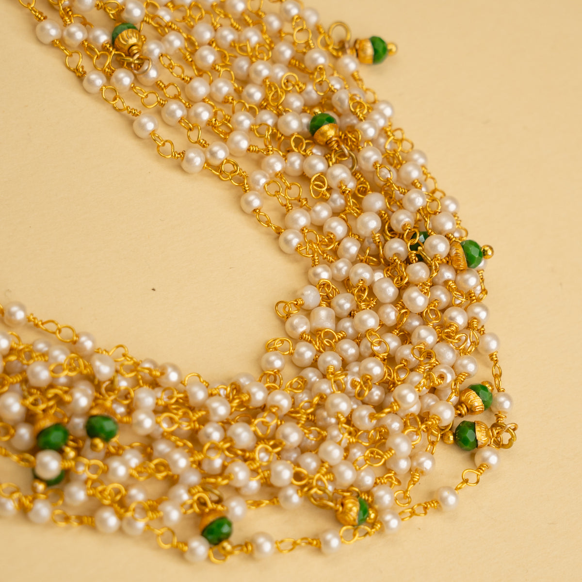 AALIA BIJOUX PREMIUM AND EXCLUSIVE PEARL HANDMADE CHOKER  CH142