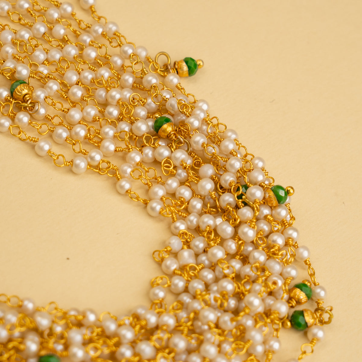 AALIA BIJOUX PREMIUM AND EXCLUSIVE PEARL HANDMADE CHOKER  CH142