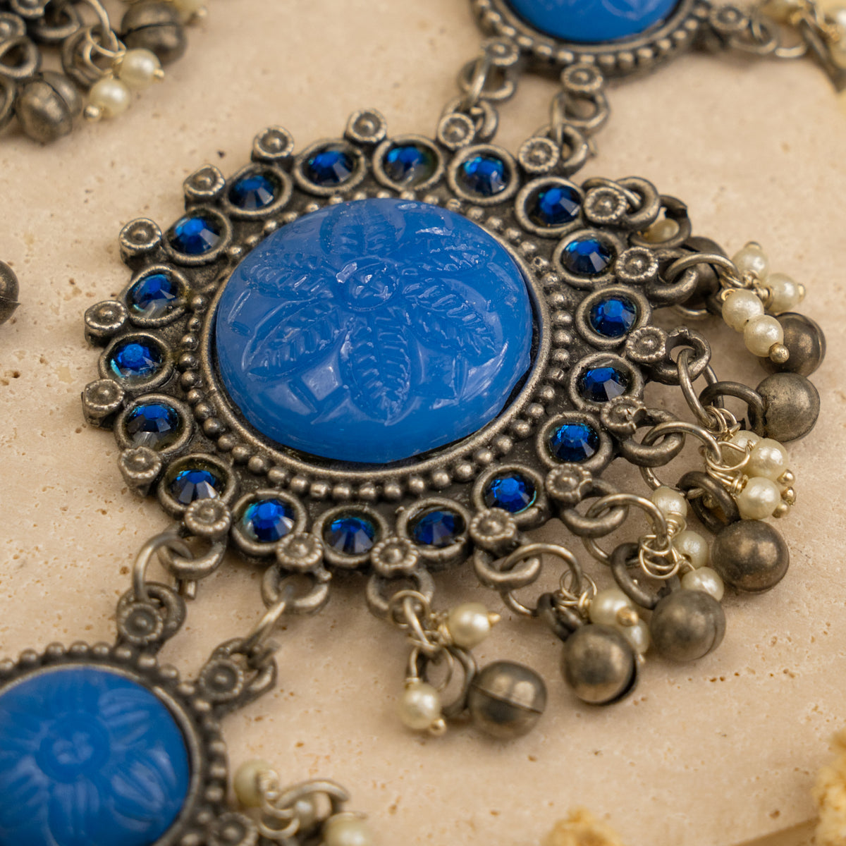 OLIVE RAW AND RUSTIC BLACK POLISH CHOKER WITH EARRINGS CH474