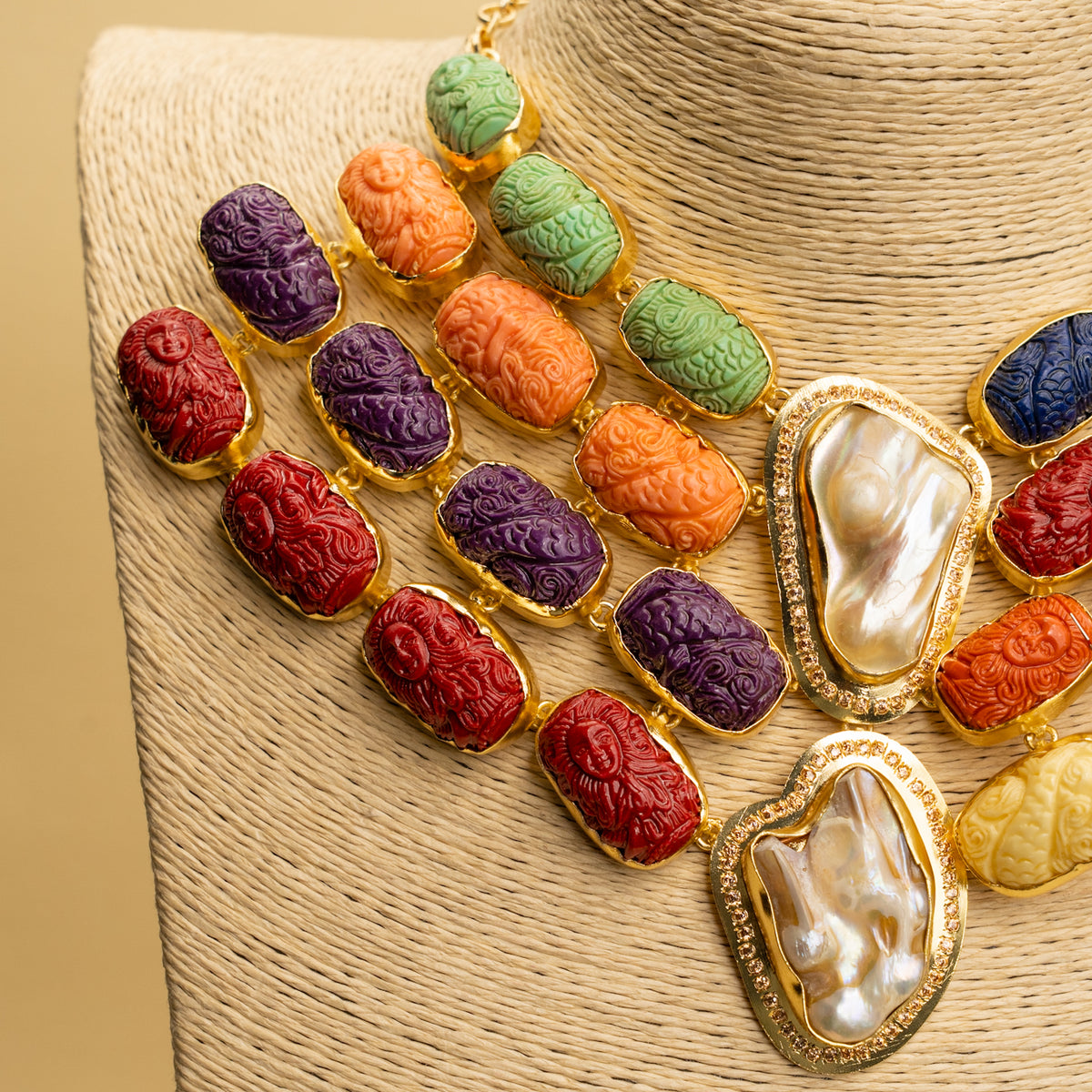 VIVIAN HANDCARVED CORAL MOP ZIRCON PREMIUM EXCLUSIVE HANDMADE STATEMENT CHOKER/NECKPIECE CH310