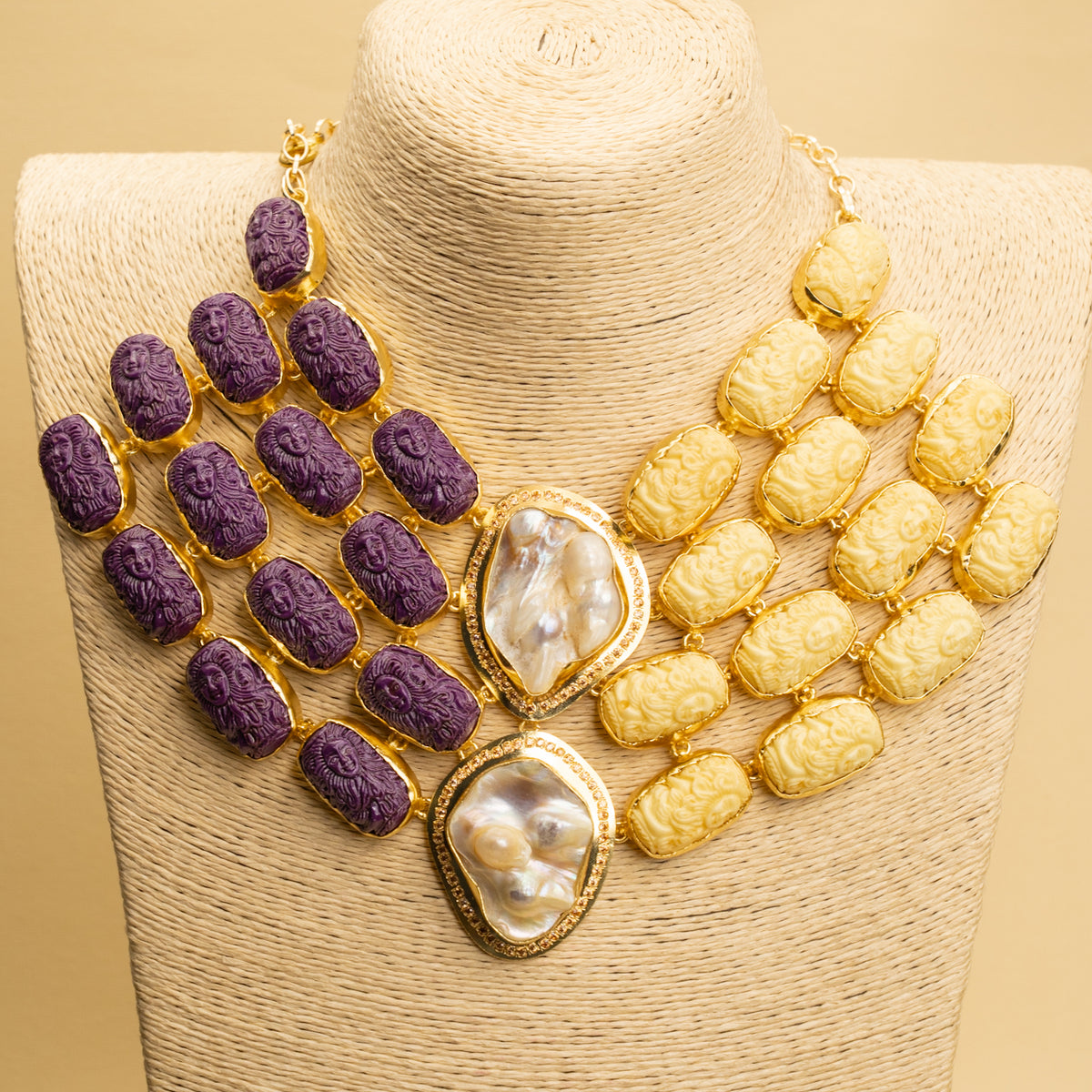 VIVIAN HANDCARVED CORAL MOP ZIRCON PREMIUM EXCLUSIVE HANDMADE STATEMENT CHOKER/NECKPIECE CH310