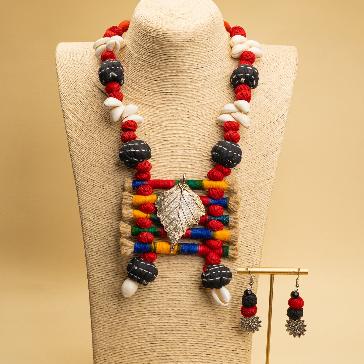 VINOLA FABRIC AND BEADS HANDMADE AND HANDSTICHED MALA/ NECKPIECE ML93