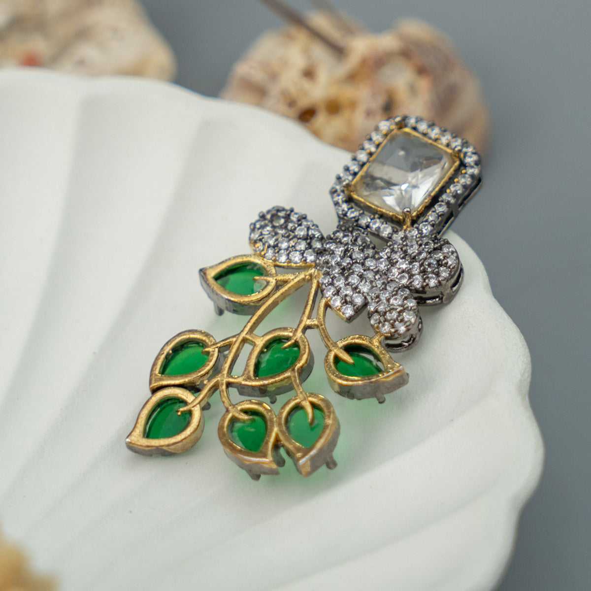 OLIVIA PREMIUM SEMI HANDMADE VICTORIAN EARRINGS / DANGLER ER917