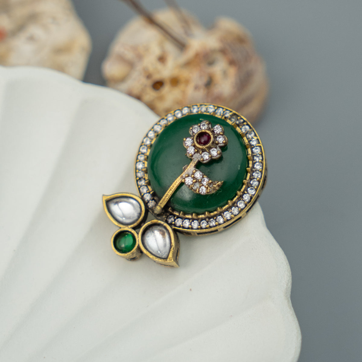 SHAARA MONALISA STONE SEMI HANDMADE EARRING /STUD ER913