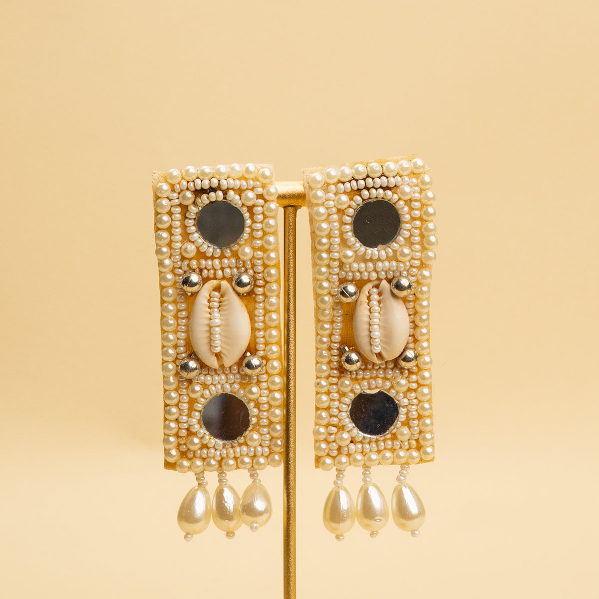 QUINN SHELL FABRIC AND BEADS HANDMADE AND HANDSTICHED MALA/ NECKPIECE ML129