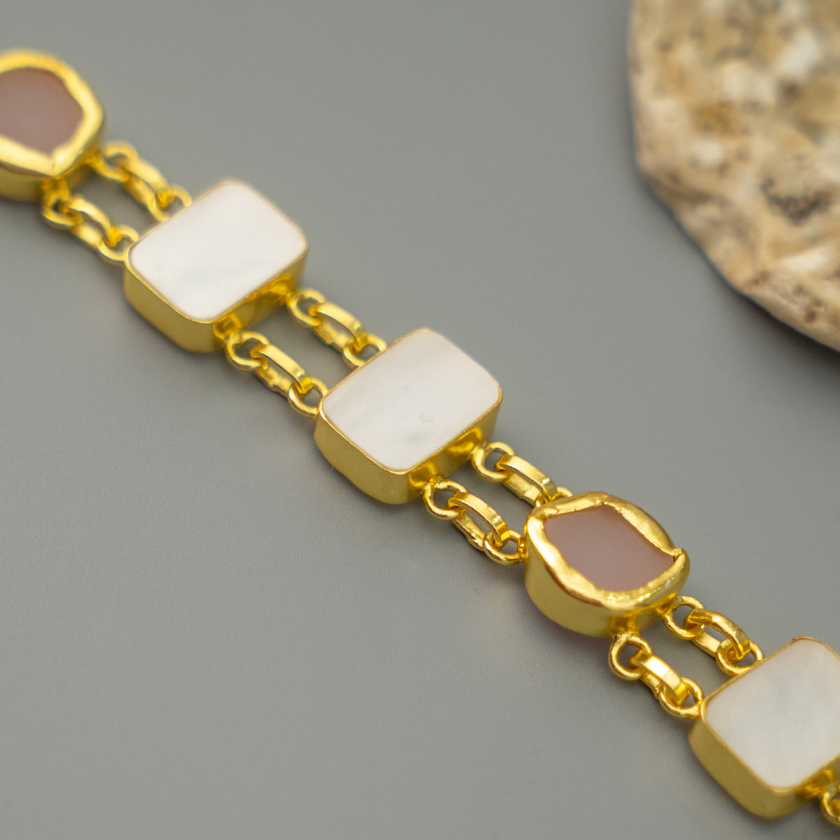 ETHAN NATURAL STONE GOLD TONED HANDMADE CHOKER  CH482