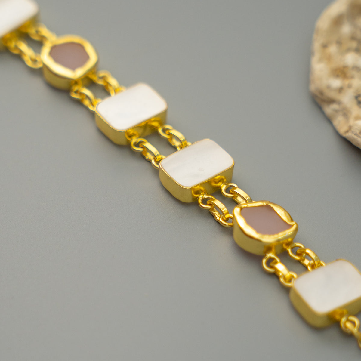 ETHAN NATURAL STONE GOLD TONED HANDMADE CHOKER  CH482