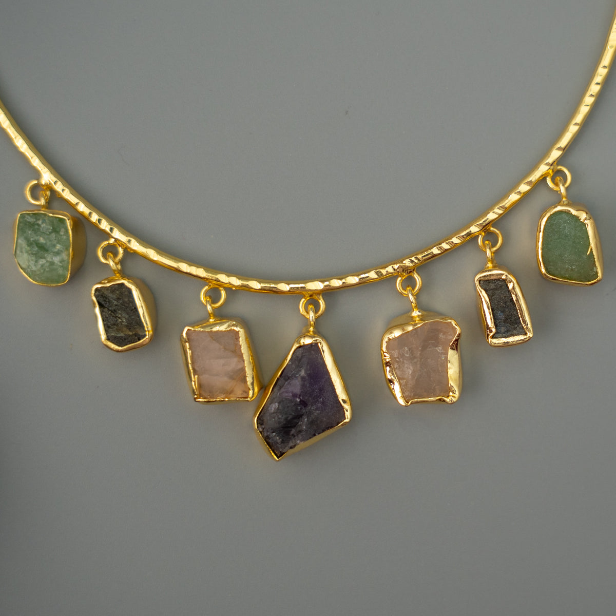 JASON NATURAL STONE GOLD TONED HANDMADE CHOKER/HASLI CH485