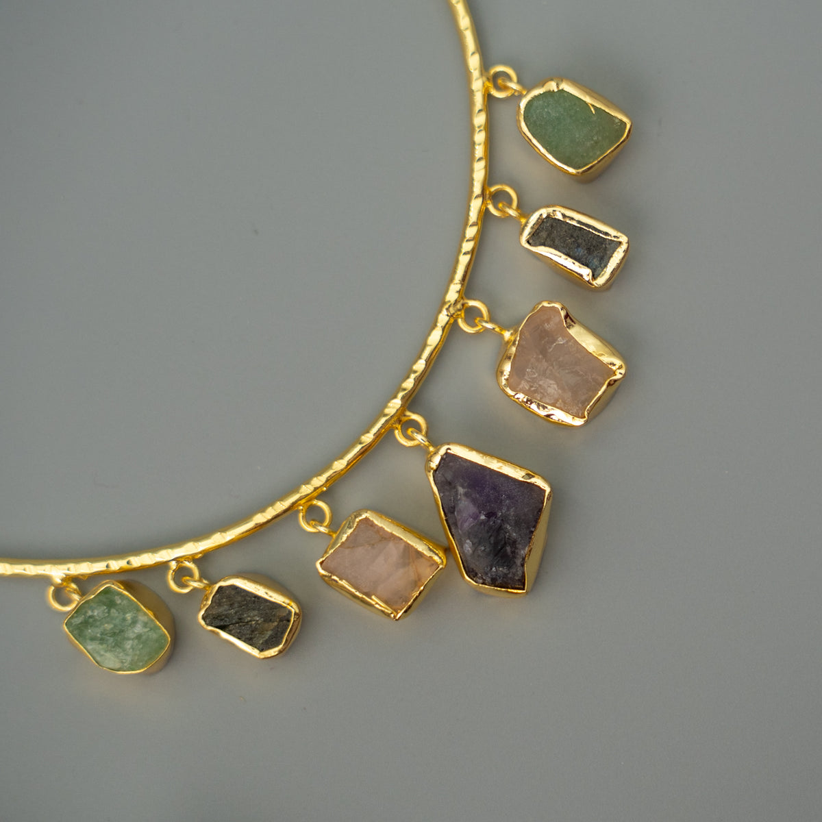 JASON NATURAL STONE GOLD TONED HANDMADE CHOKER/HASLI CH485