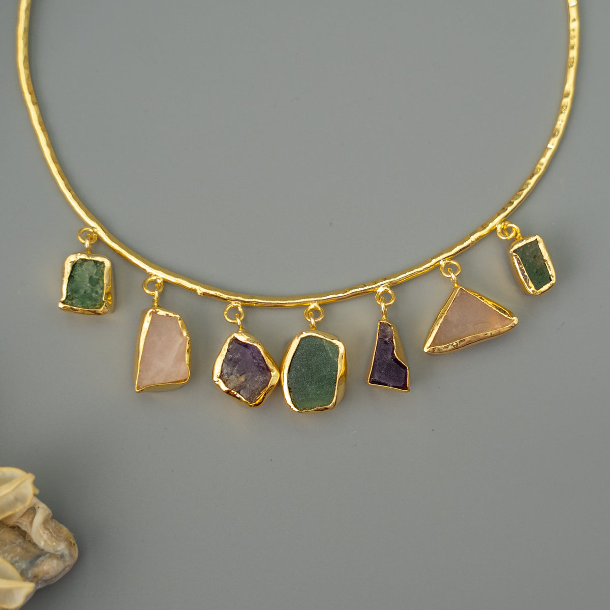 JASON NATURAL STONE GOLD TONED HANDMADE CHOKER/HASLI CH485