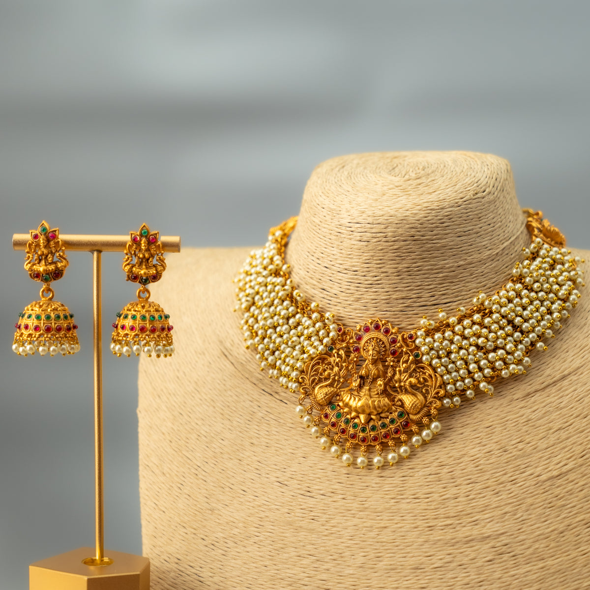 VARUNA GOLD TONED TEMPLE THREAD CHOKER CH325