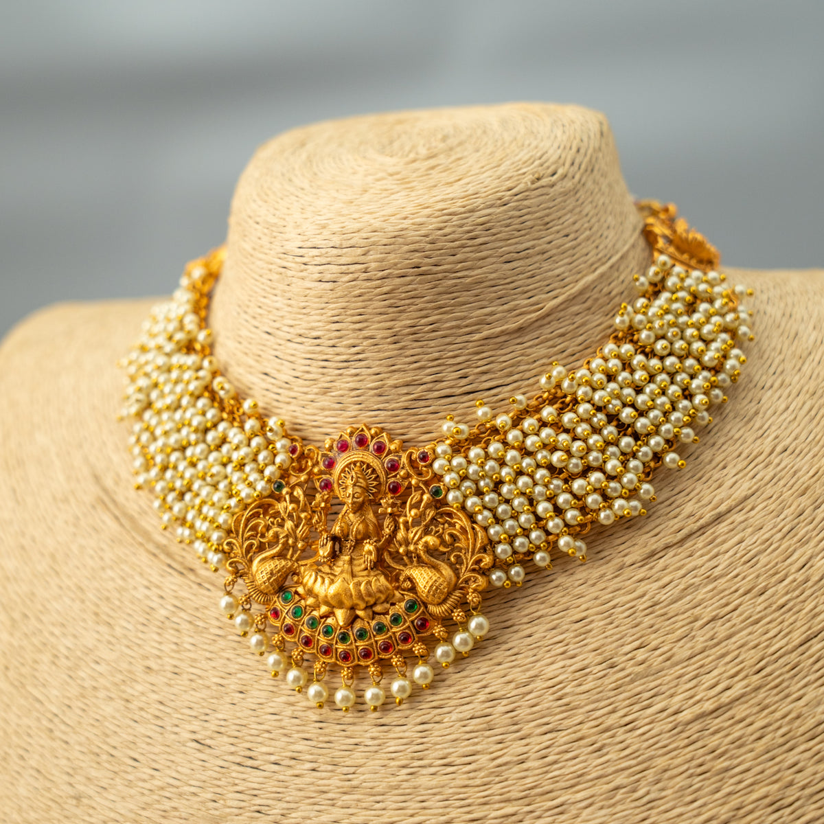 VARUNA GOLD TONED TEMPLE THREAD CHOKER CH325