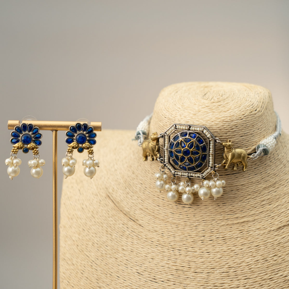 NANDHI BIJOUX PREMIUM AND EXCLUSIVE SEMI HANDMADE CHOKER WITH EARRINGS CH135