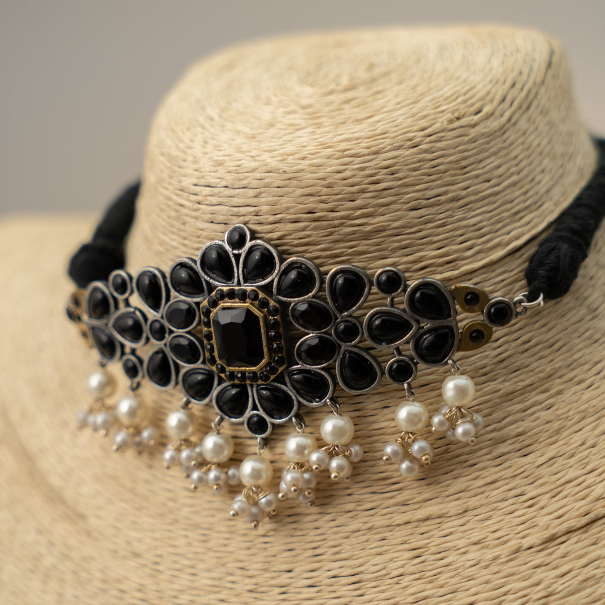 SHYLA BIJOUX PREMIUM AND EXCLUSIVE RUSTIC FINISH CHOKER WITH EARRINGS CH134