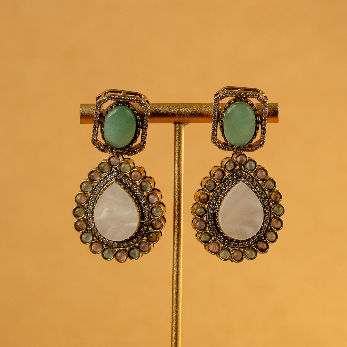 MITHILDA DUAL TONED SEMI HANDMADE MONALISA STONES NECKPIECE/NECKLACE EARRINGS NL323