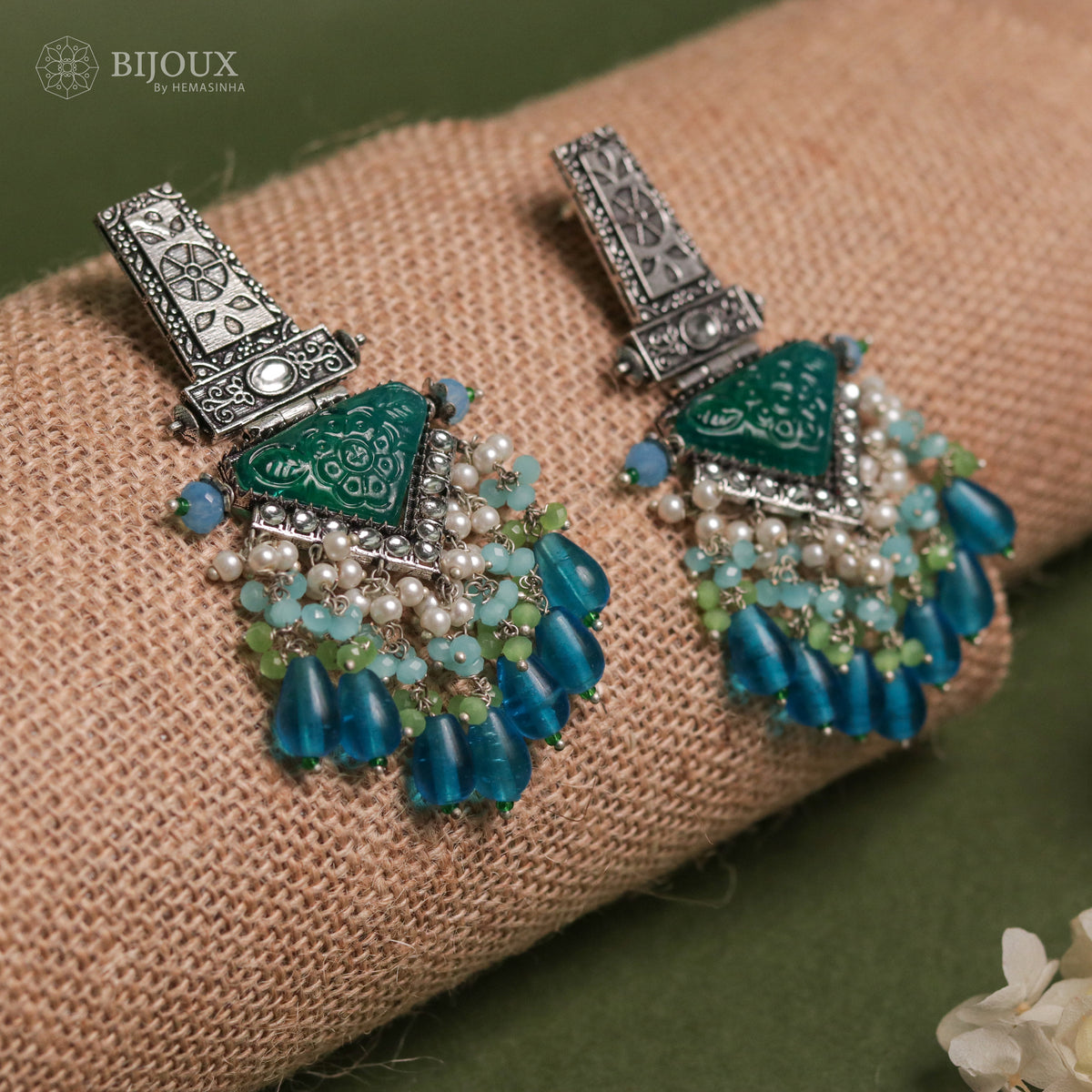 ETHNIC GRACE CARVING STONE  SEMI-HANDMADE DANGLERS ER33