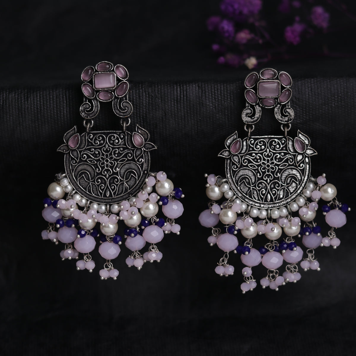 WORN-IN WONDER SEMI- HANDMADE MONOLISA BEADED FAUX SILVER EARRING ER43