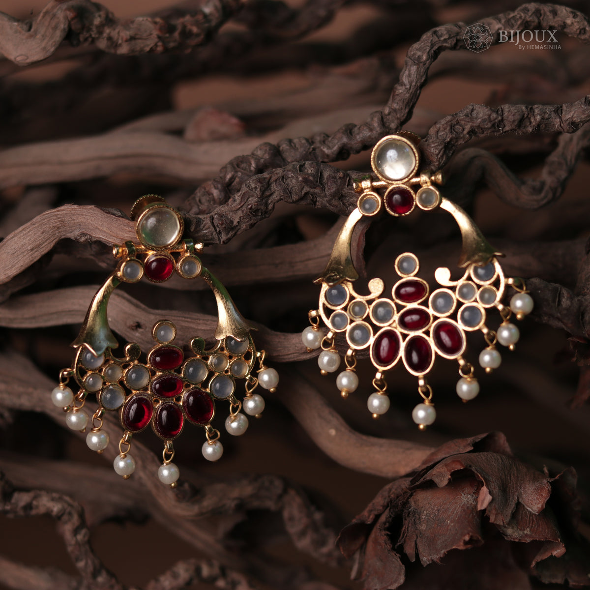 VANDHANA SEMI HANDMADE MONALISA STONE GOLD TONED EARRING- ER67