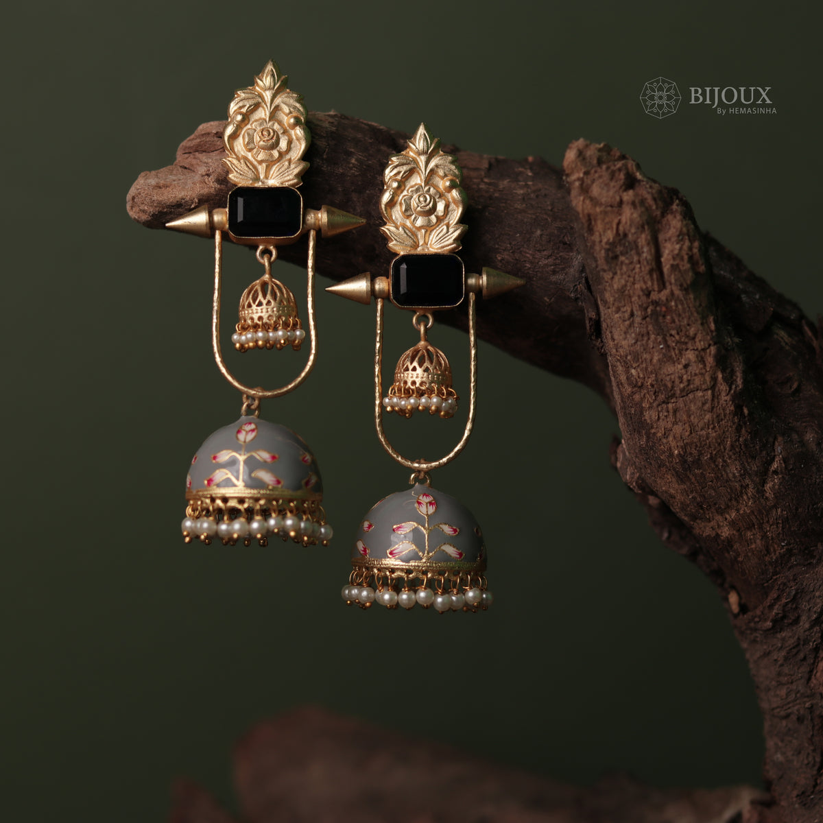 VINTAGE SPARKLE DOUBLE LAYERED HANDMADE AND HAND HAMMERED JHUMKA ER79