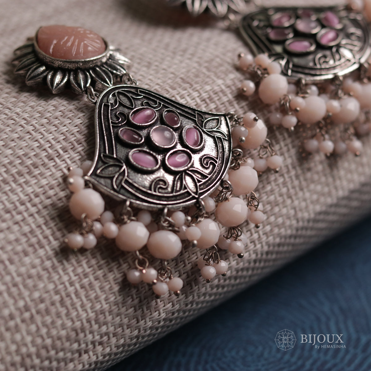 PETITE FLORAL CARVING STONE  SEMI-HANDMADE  EARRINGS ER38