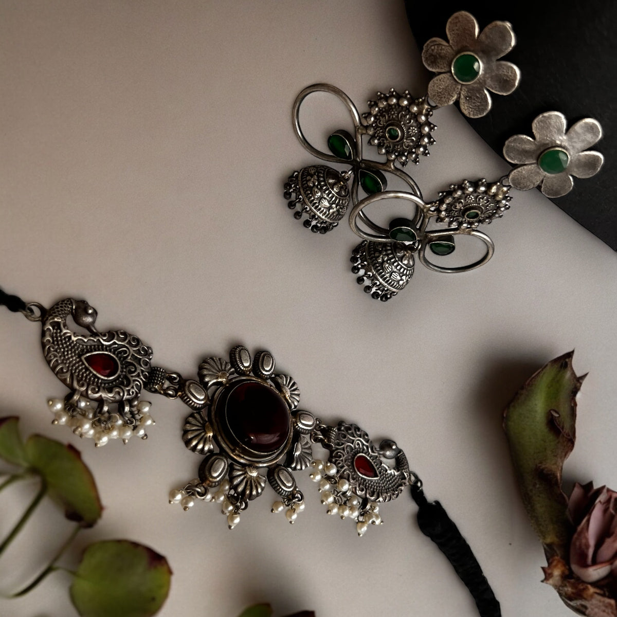 RITHIKA SEMI HANDMADE SILVER LOOK ALIKE CHOKER WITH EARRINGS CH52